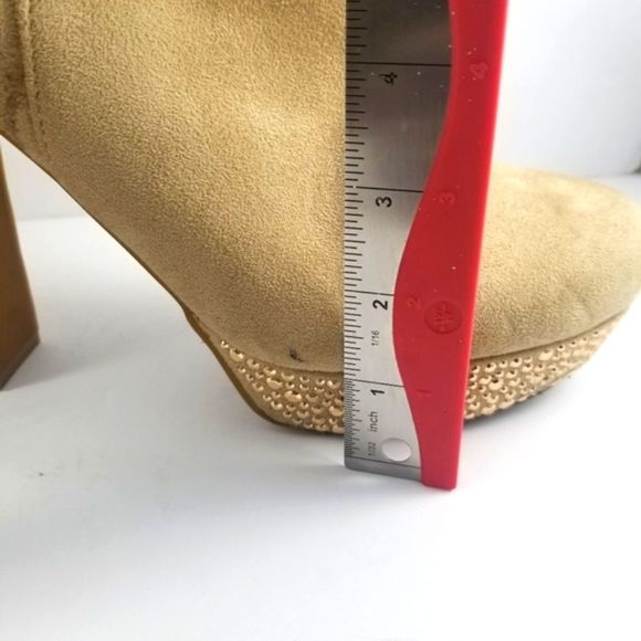 Gianni Bini Tan Suede Embellished Chunk Heels Size 10.  S638 - Picture 6 of 9